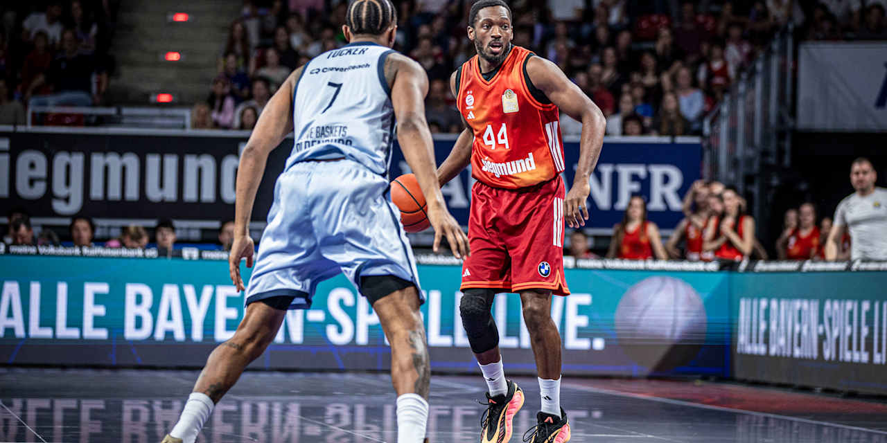 Kamar Baldwin FC Bayern Basketball Oldenburg Dribbling