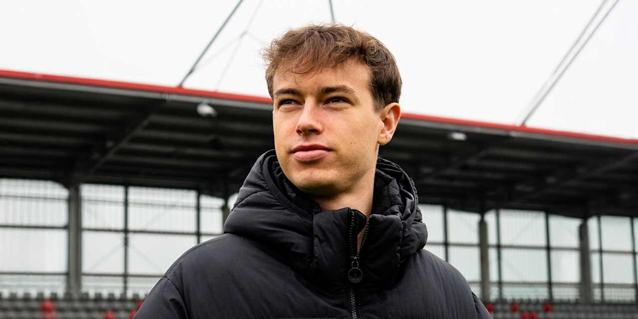Moritz Mosandl in der Spielstätte am FC Bayern Campus