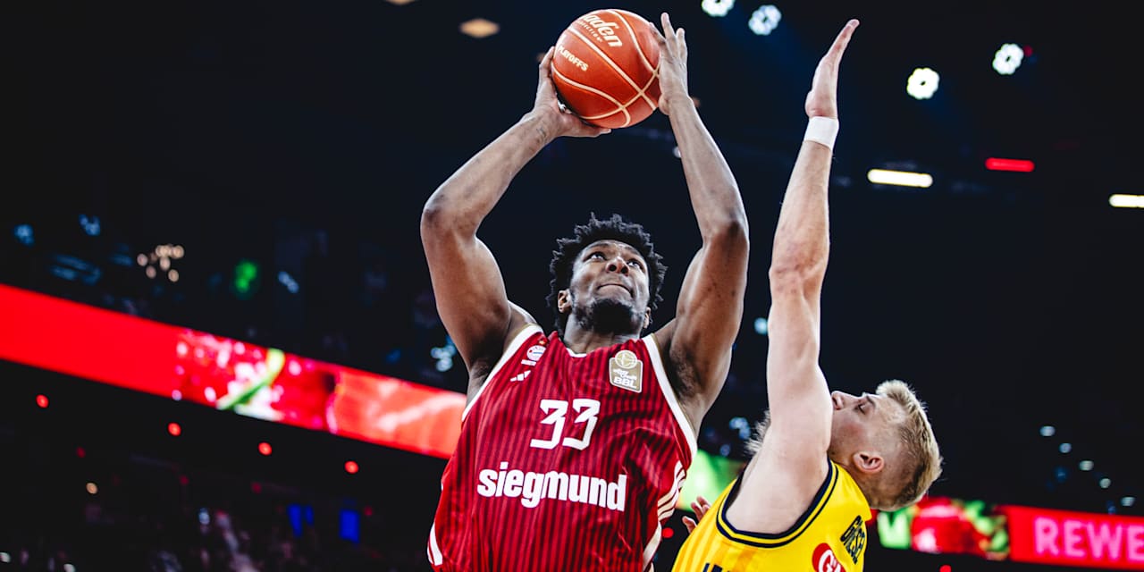 David McCormack Zug zum Korb