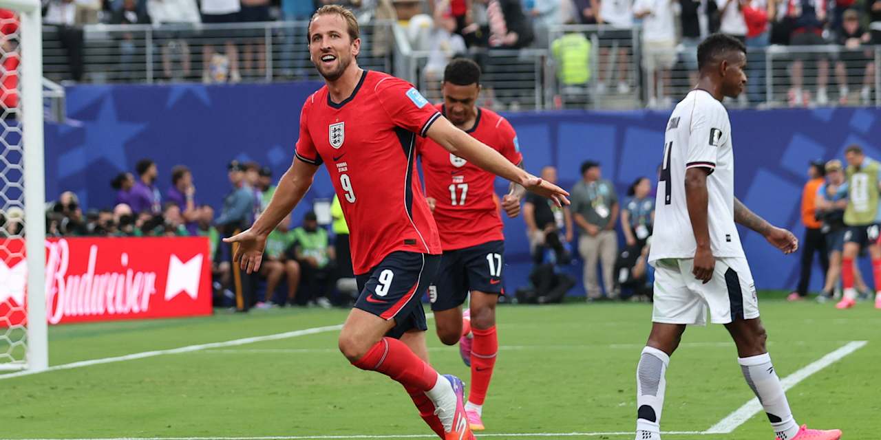 Harry Kane bejubelt mit ausgestreckten Armen seinen Rekordtreffer zum 2:0 über Panama.