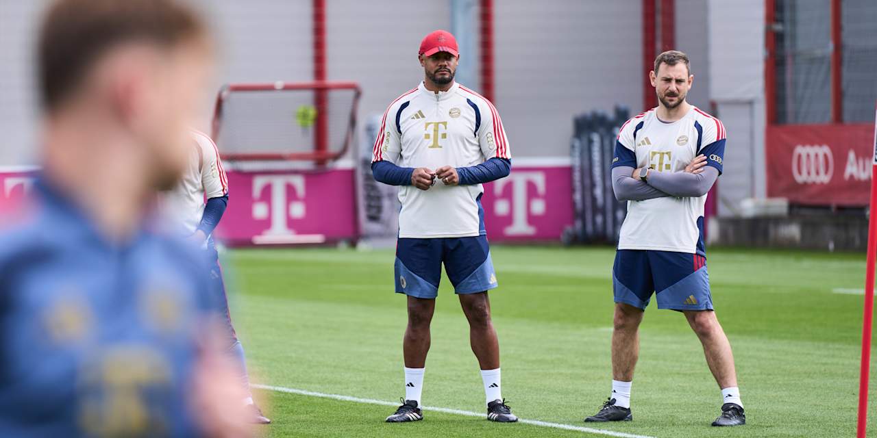 Kompany in Weiß auf dem Trainingsplatz