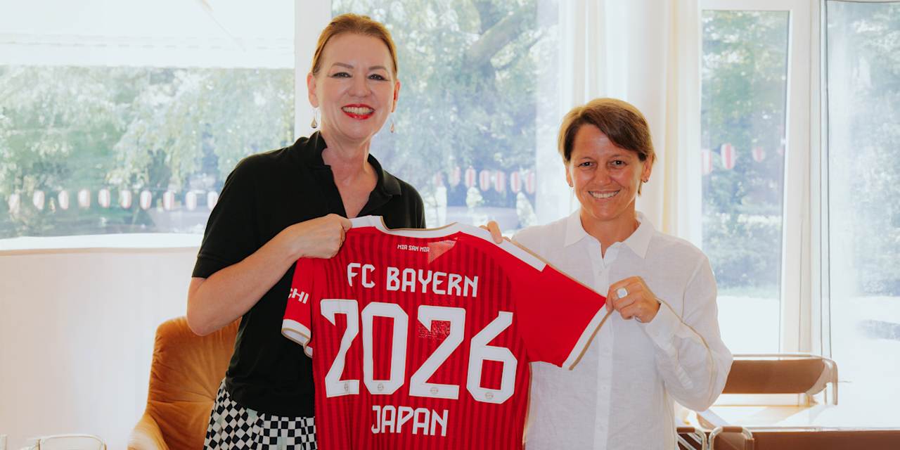 Petra Sigmund und Bianca Rech im Zuge des Besuchs in der deutschen Botschaft in Tokio.