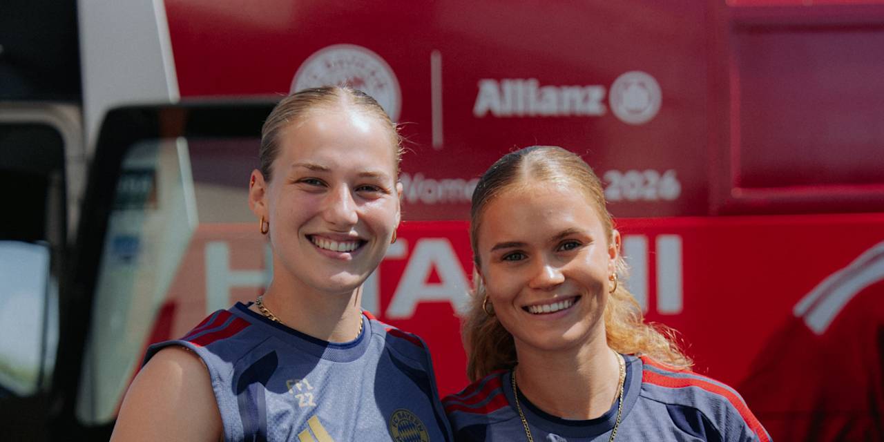 Regina van Eijk und Sophie Proost lächelnd