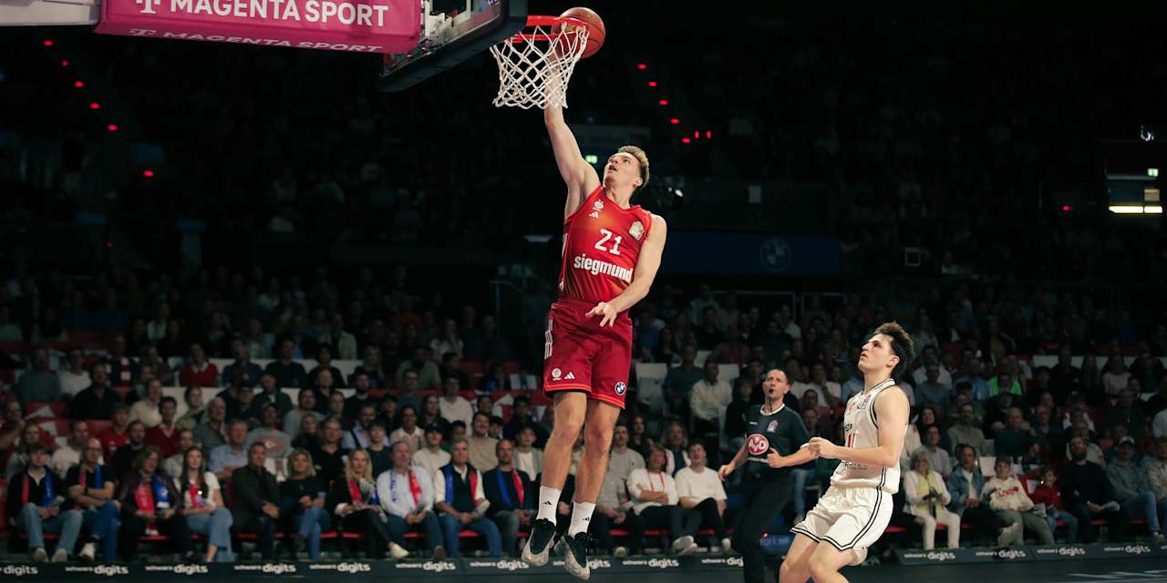 Layup Justus Hollatz