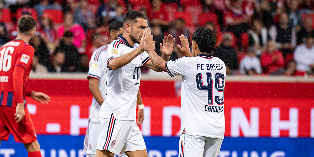 Ibrahimovic und Cardozo bejubeln ein Tor gegen Heidenheim