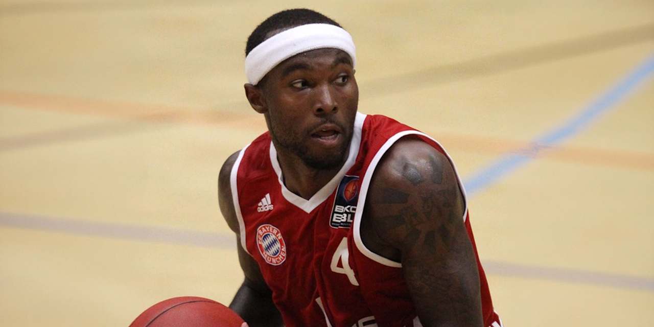 Tyrese Rice Dribbling FC Bayern Basketball