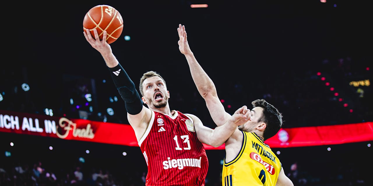 Andi Obst Layup