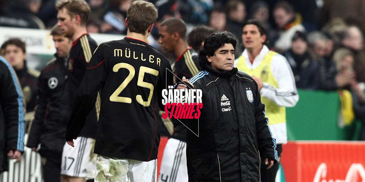 Keine Liebe auf den ersten Blick. Auf den zweiten auch nicht. Debütant Thomas Müller 2010 mit Diego Maradona.