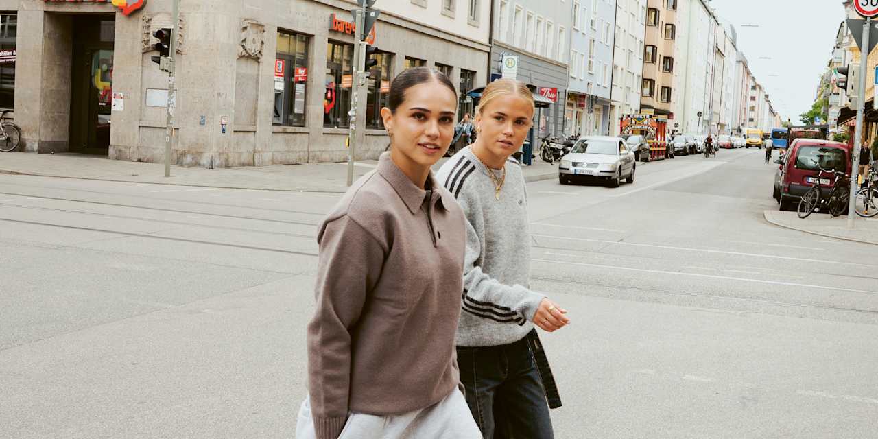 Kassandra Potsi und Sophie Proost erkunden gemeinsam München.