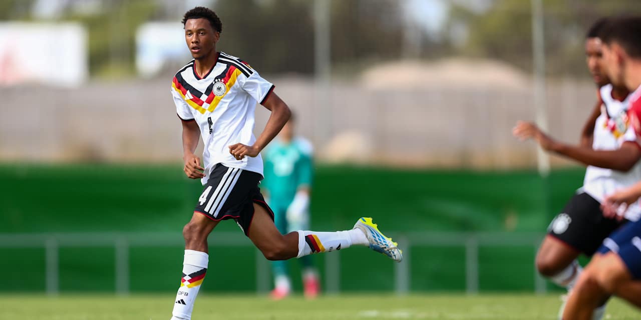 Cassiano Kiala mit der deutschen U19 auf Lehrgang.