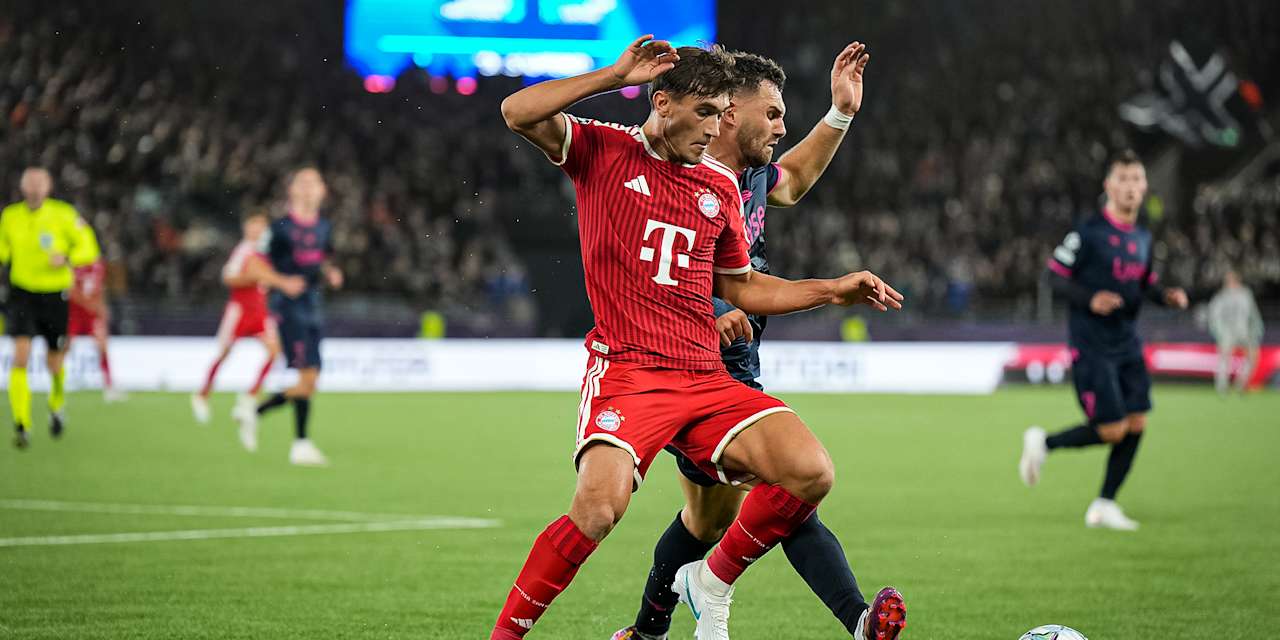 Tom Bischof im Zweikampf während des Auswärtsspiels des FC Bayern in der Champions League bei Viking Stavanger