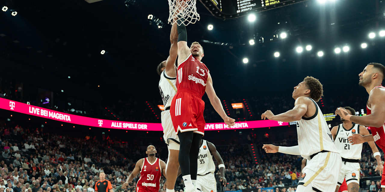 Andi Obst Layup