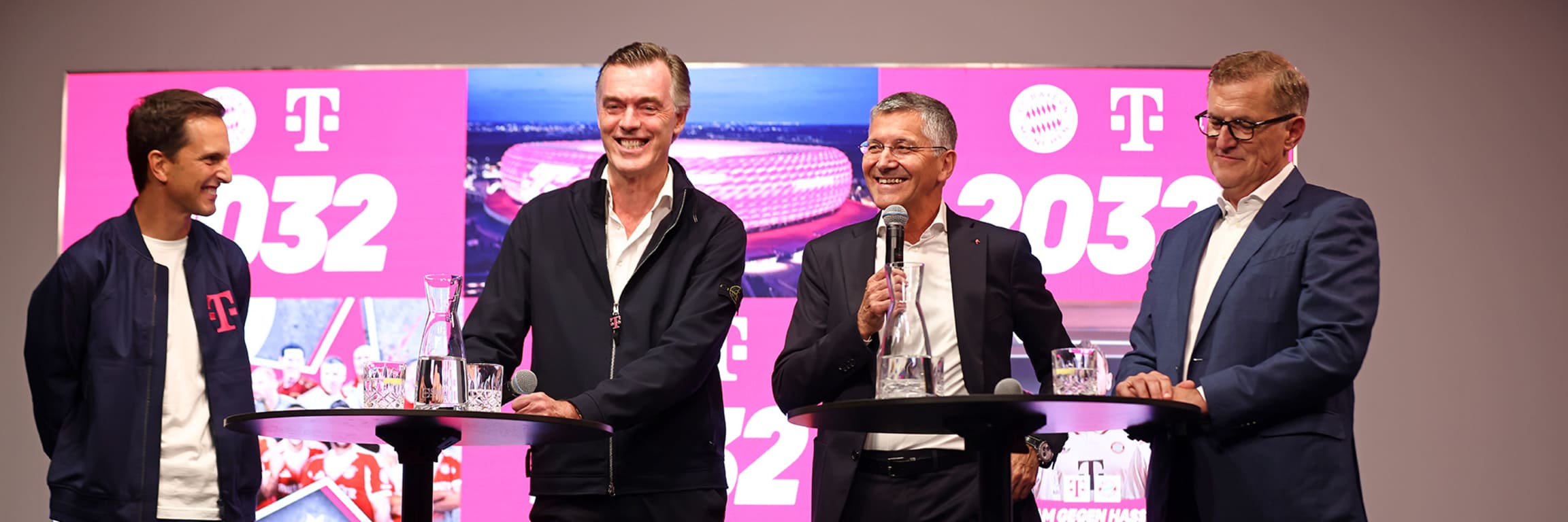 Pressekonferenz zur Vertragsverlängerung des FC Bayern mit der Telekom