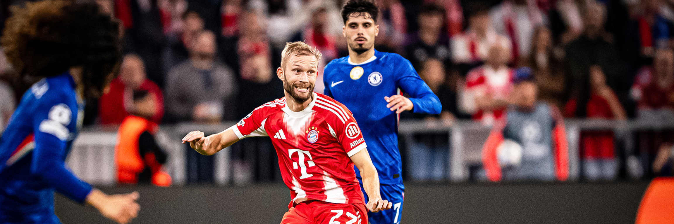 Konrad Laimer mit Ball am Fuß während des Heimspiels des FC Bayern zum Auftakt in die Champions League gegen den FC Chelsea