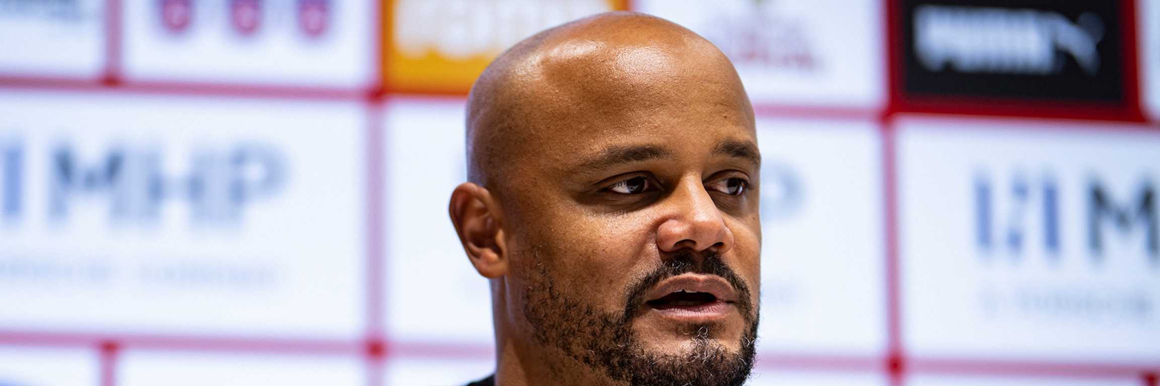 Vincent Kompany spricht auf der PK nach dem Spiel beim 1. FC Heidenheim