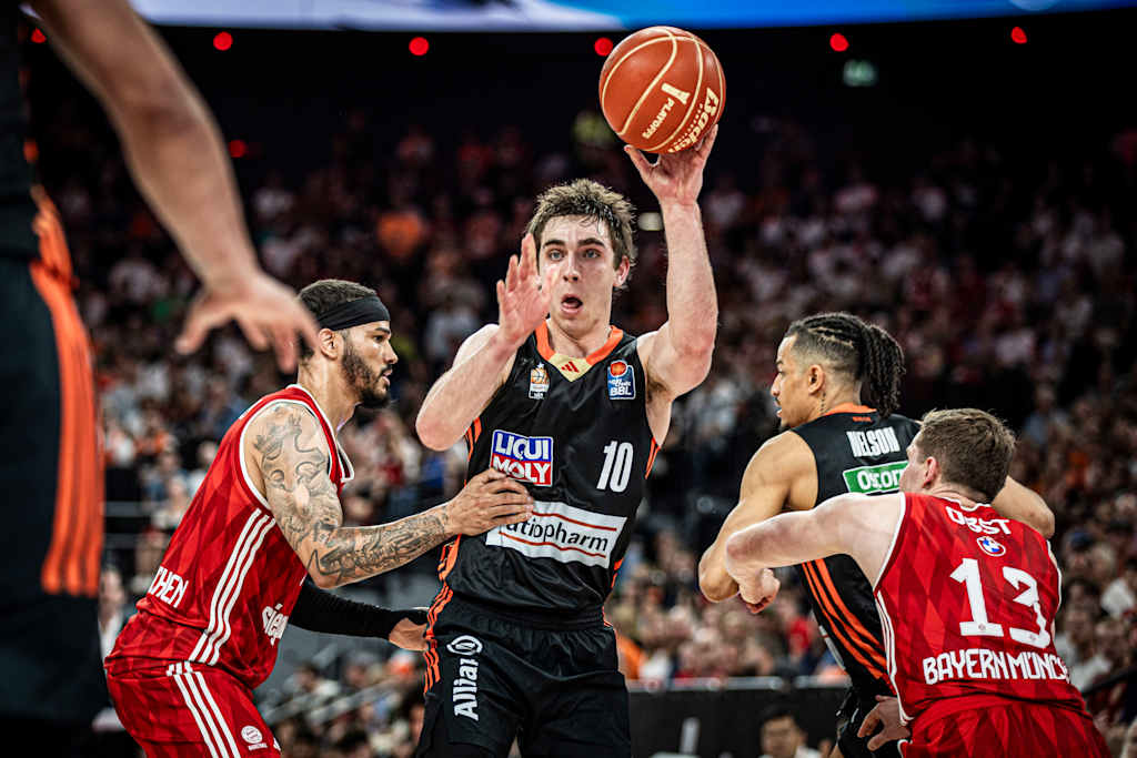He played the finals for Ulm, now he's a Red: Justinian Jessup