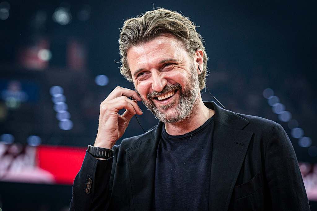 Marko Pesic beim TV-Interview