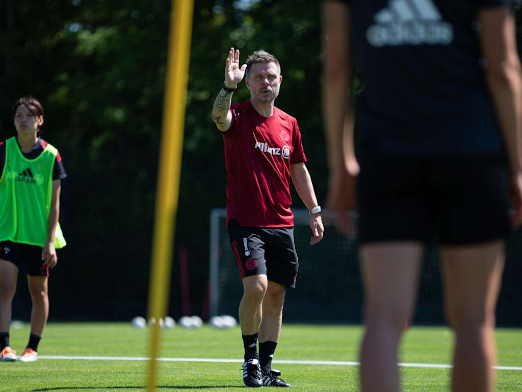 FC Bayern Trainer Alexander Straus