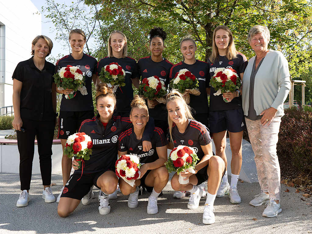 Empfang der EM-Spielerinnen am FC Bayern Campus