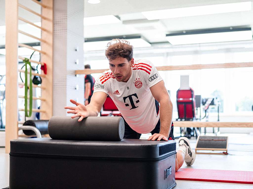 09-leon-goretzka-reha-100822-fc-bayern
