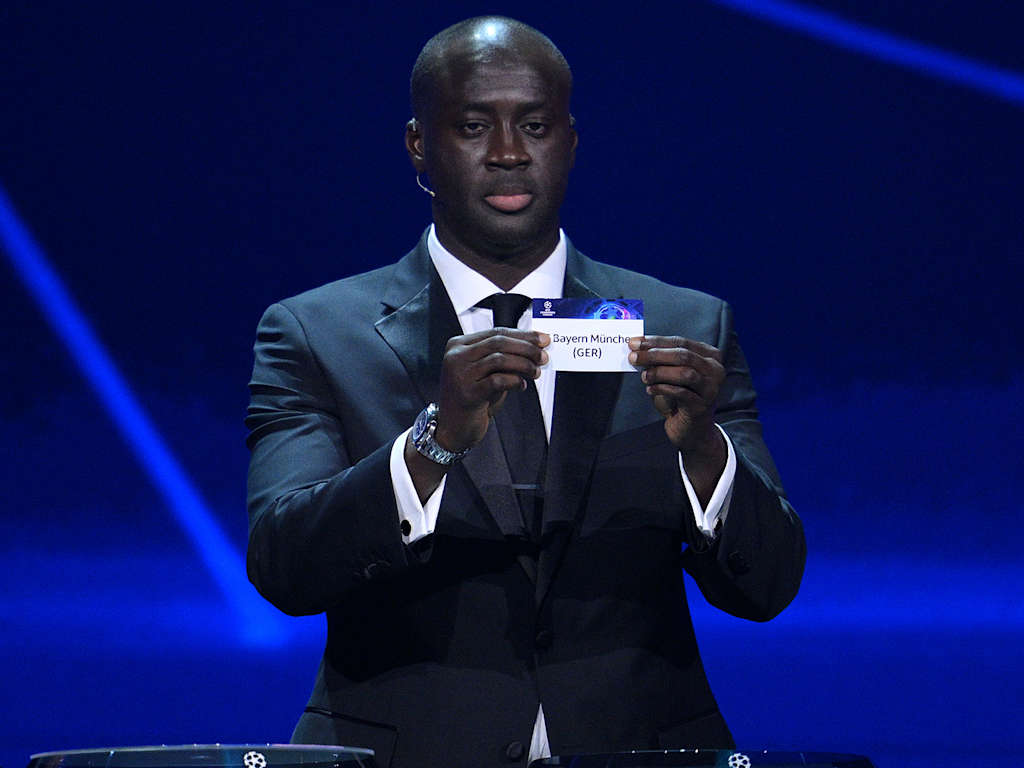 220825-champions-league-toure-los-fcb-uefa