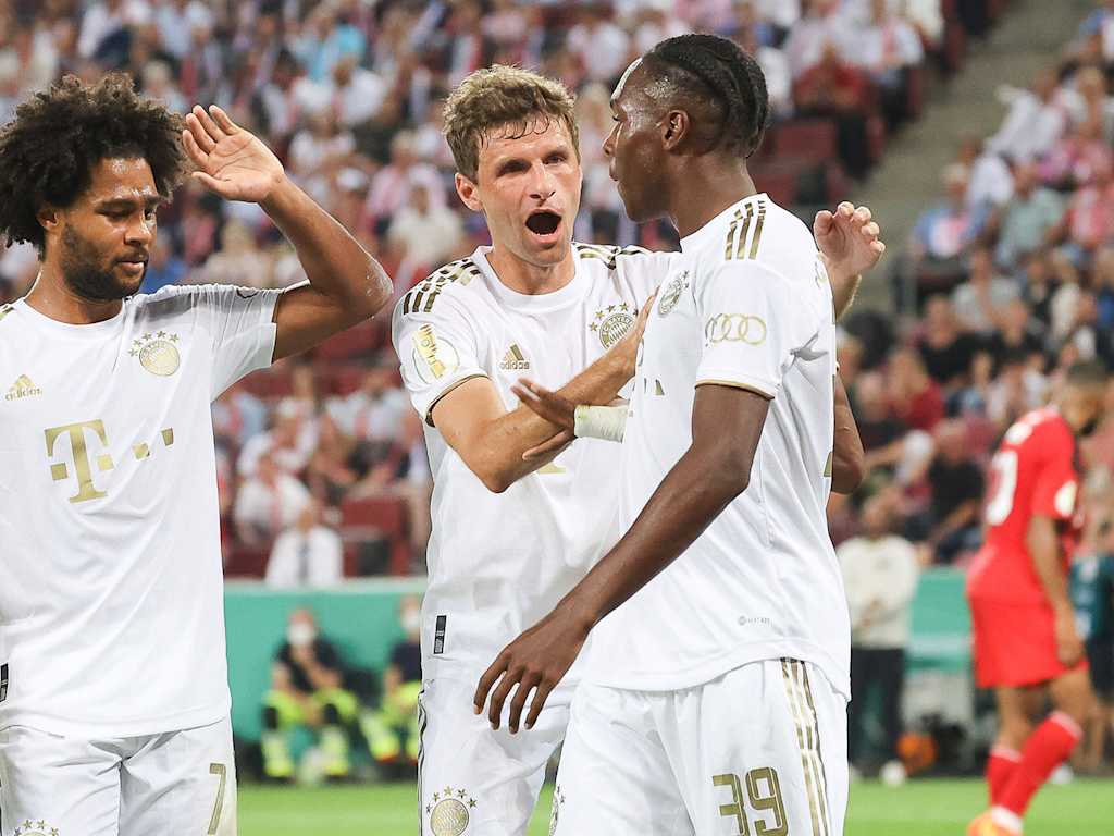 18-dfb-pokal-viktoria-koeln-fcb-220831-ima