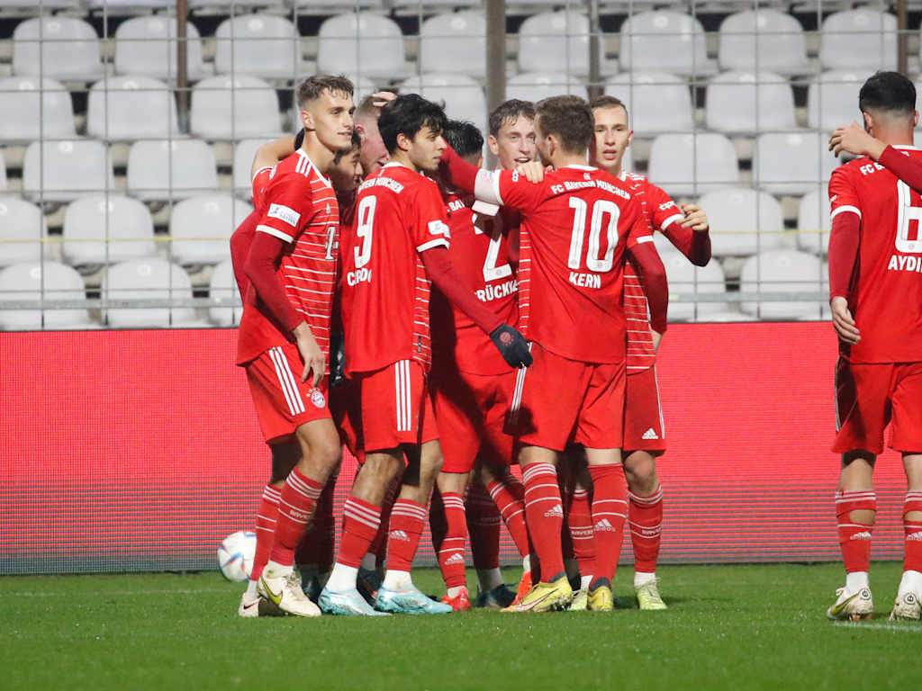 Die FC Bayern Amateure empfingen am 21. Spieltag der Regionalliga Bayern die SpVgg Ansbach - die besten Szenen im Video.