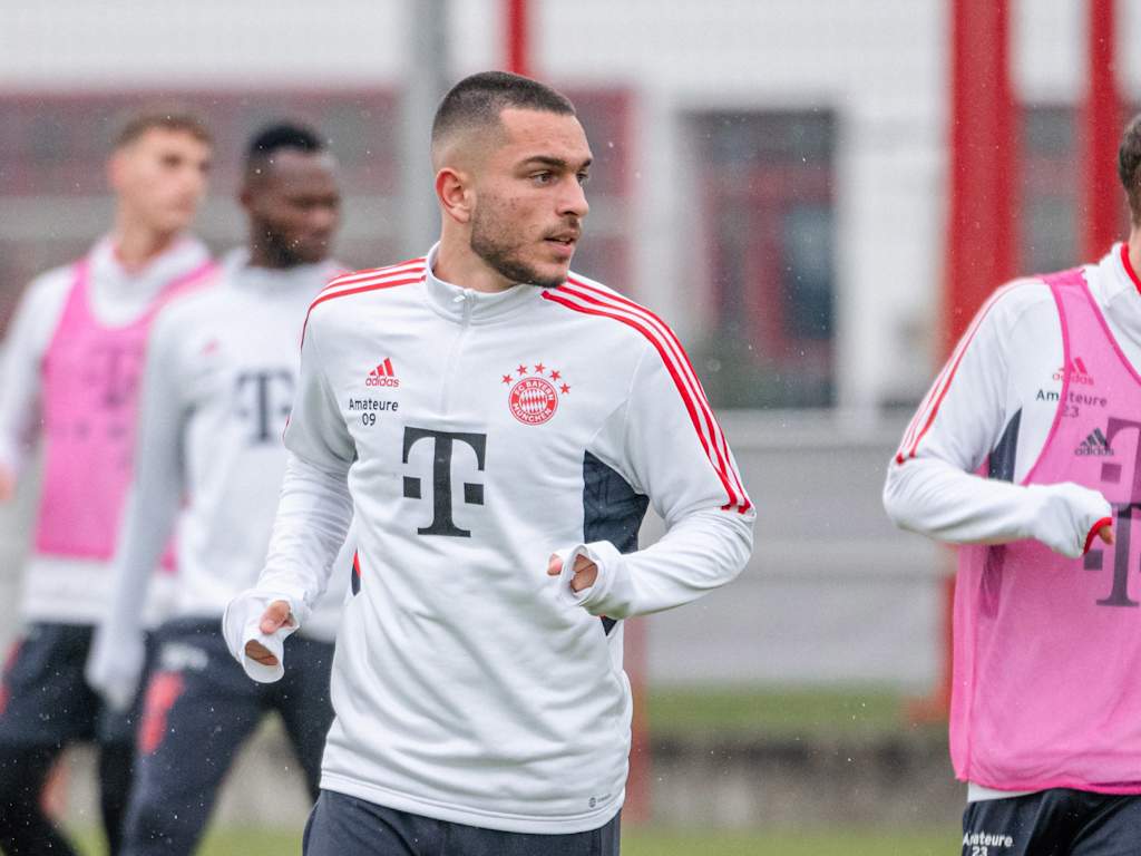 Arijon Ibrahimović  FC Bayern