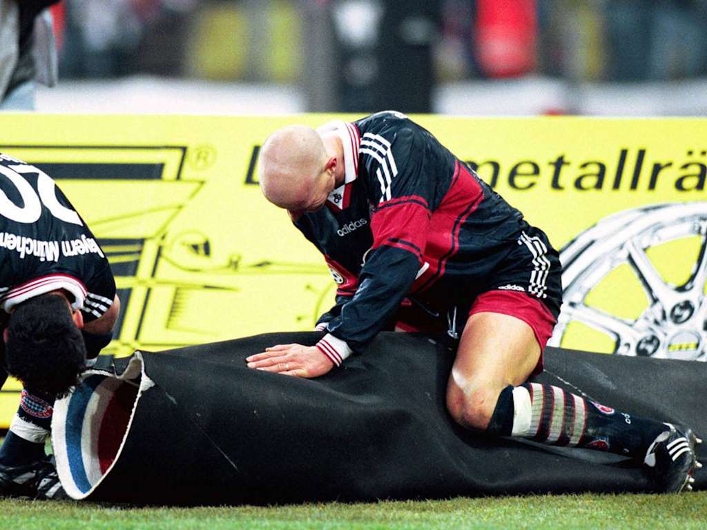 Carsten Janker Giovane Elber Teppich Jubel