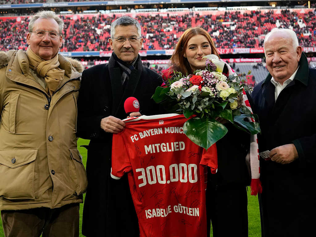 FC Bayern 300,000 members