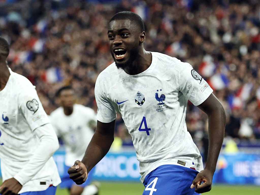 Dayot Upamceno, Francia