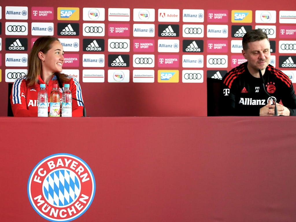 FC Bayern Women Alexander Straus and Sydney Lohmann