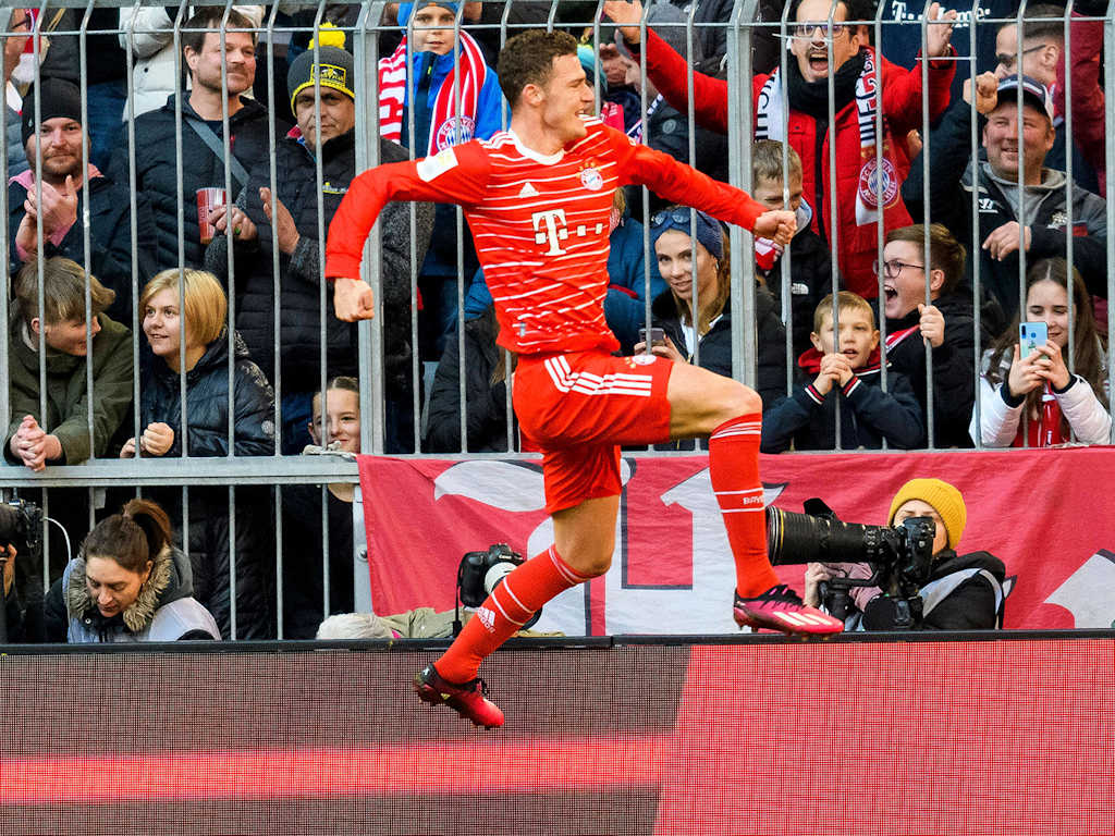 Benjamin Pavard ist Schütze des FC Bayern Tor des Monats März 2023
