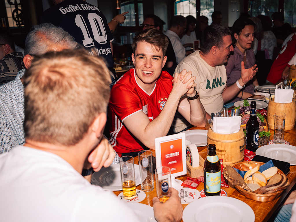 Reunion socios FC Bayern