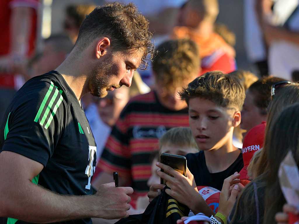 FC Bayern Tagesticker Trainingslager-Start