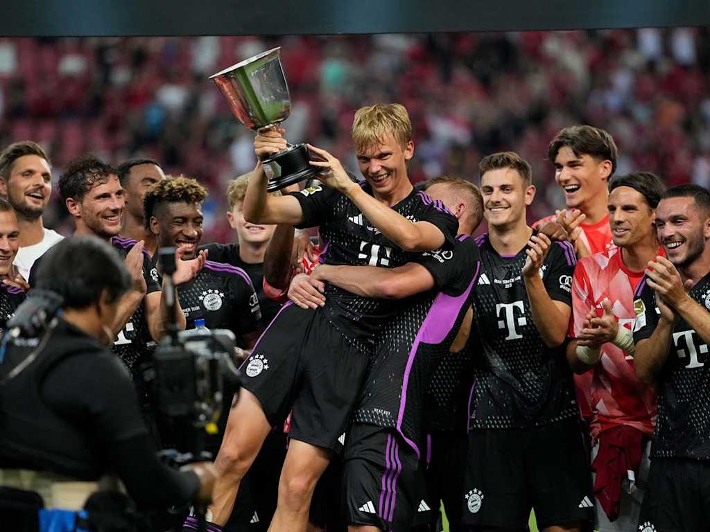 27-lfc-fcb-230802-mel