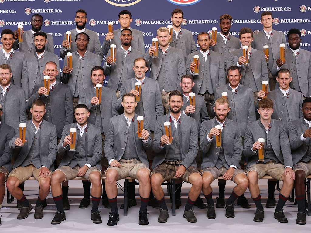 FC Bayern Paulaner photo shoot 2023