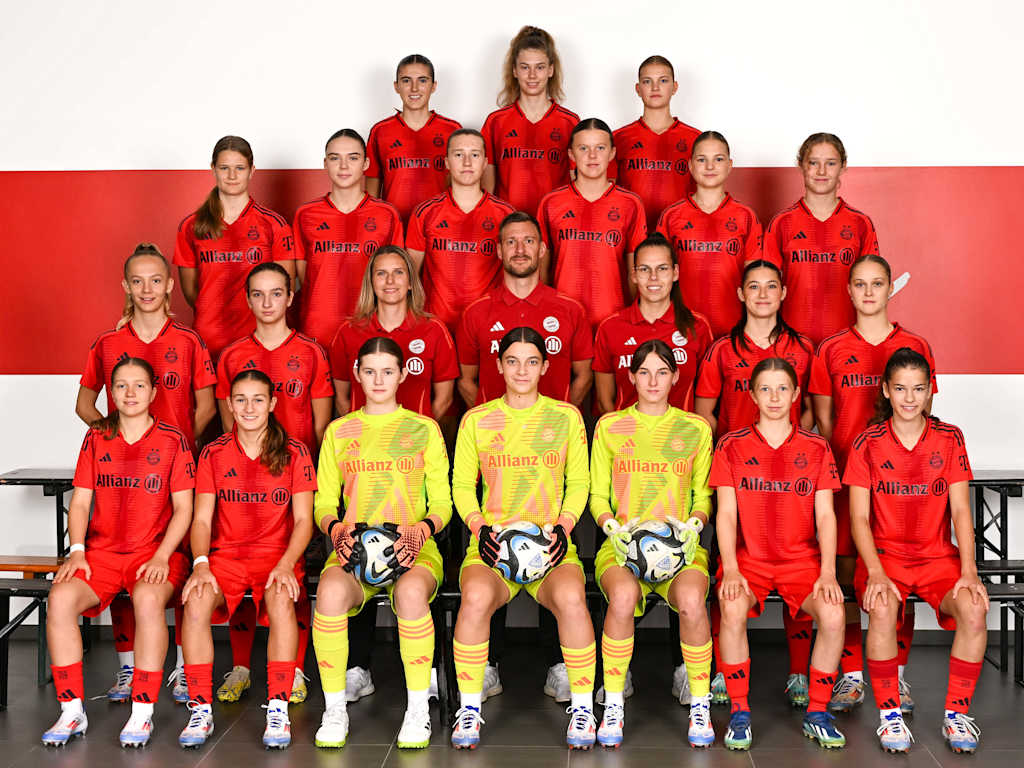 U17