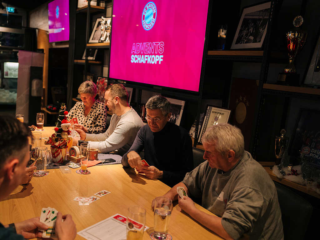 Tarde de Schafkopf con socios del FC Bayern Clubheim 1900