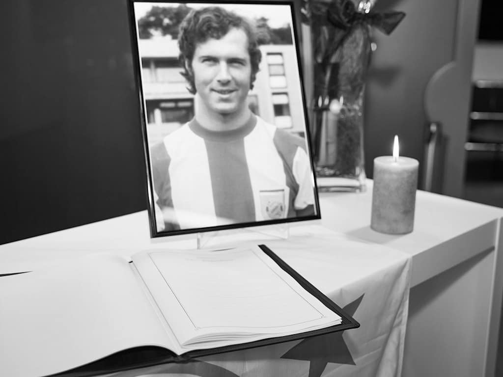 FC Bayern book of condolence for Franz Beckenbauer