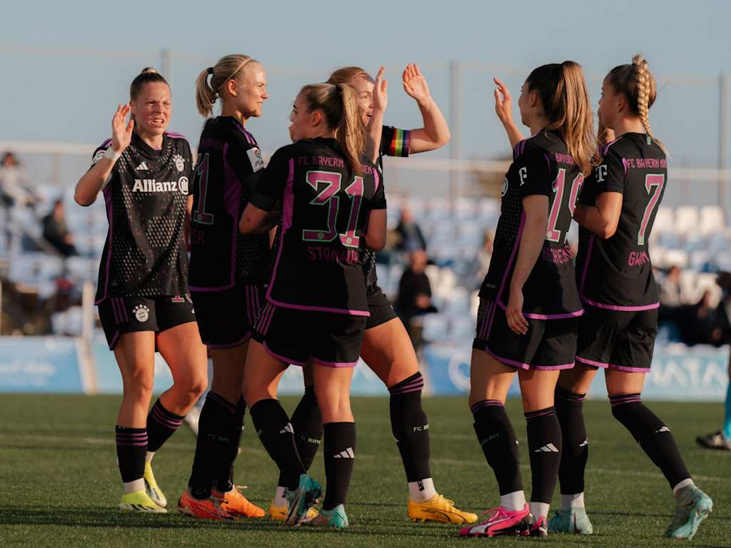 FC Bayern Frauen, FC Granada