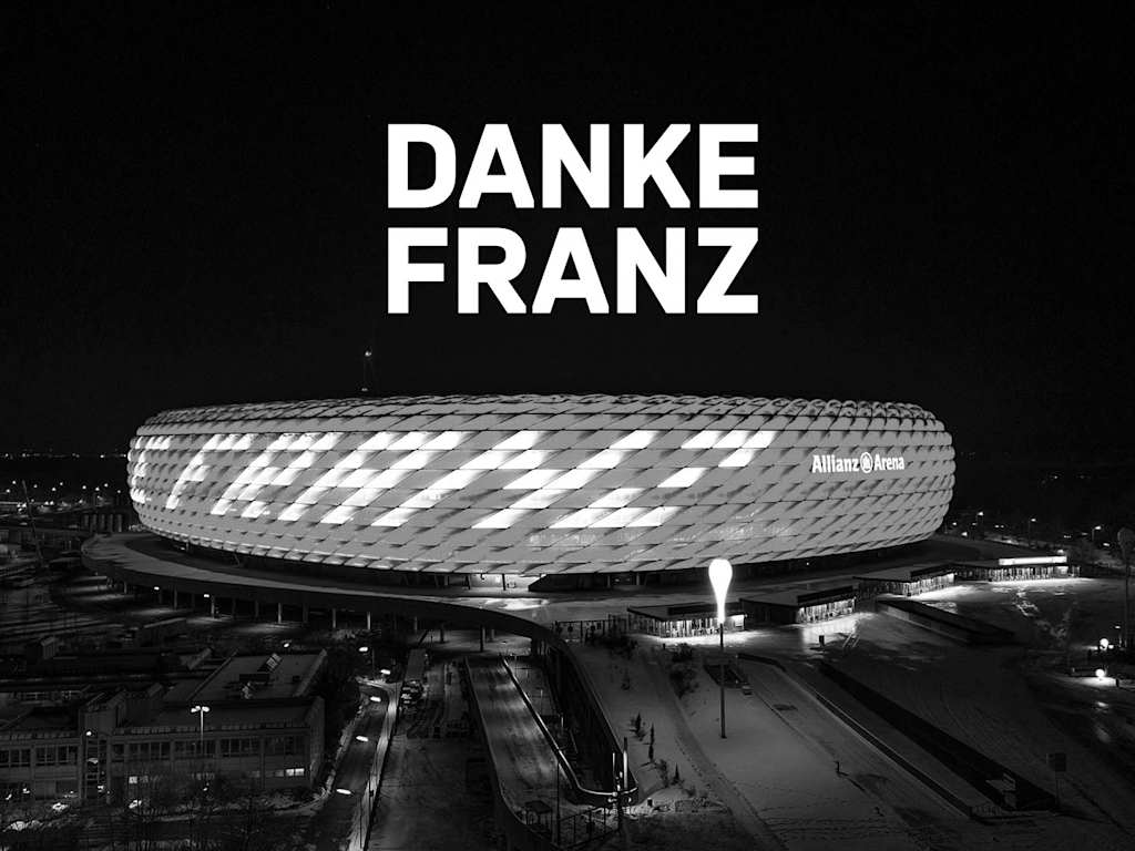 Allianz Arena leuchtet mit Aufschrift Danke Franz