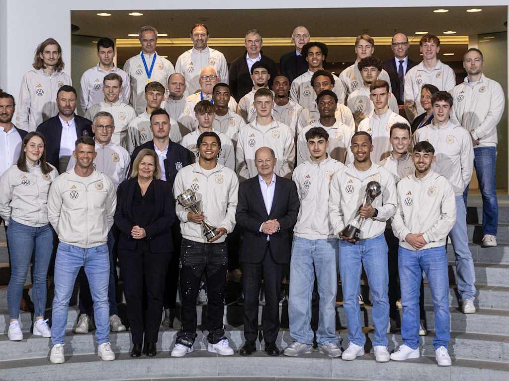 Deutschland U17, Emfang, Olaf Scholz, Bundeskanzler, Bundeskanzleramt