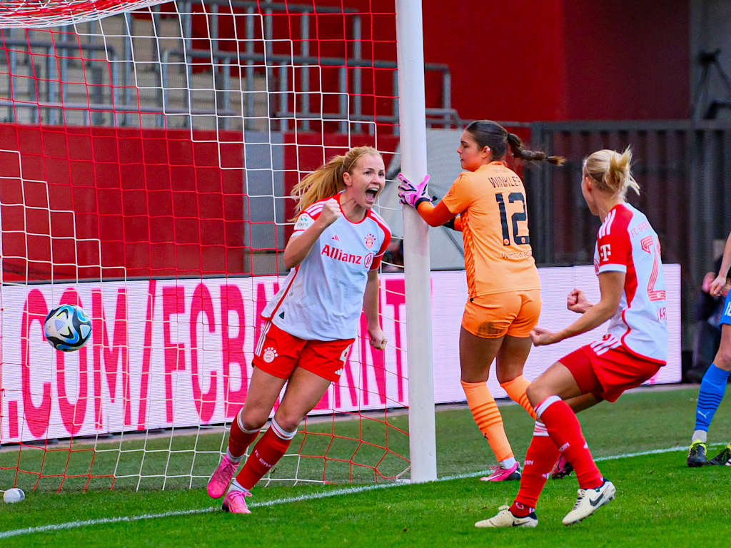 FC Bayern Women at home to SGS Essen