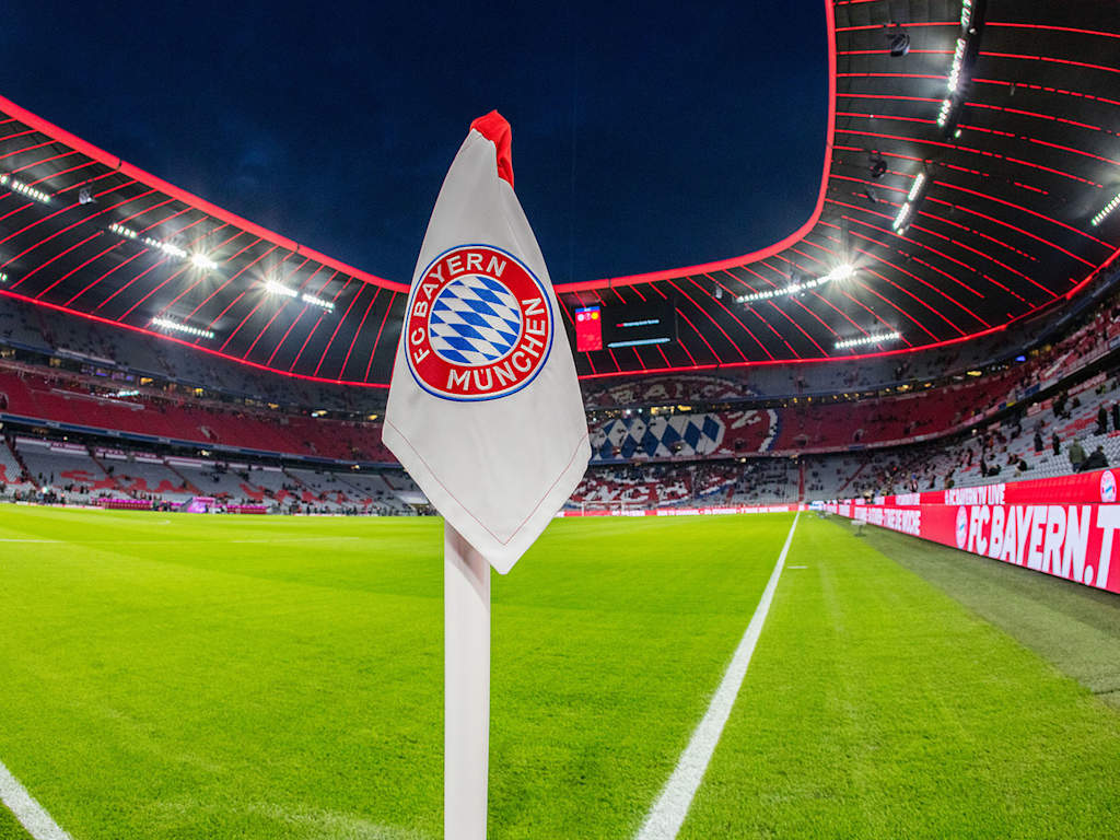 230326-eckfahne-allianz-arena-duc