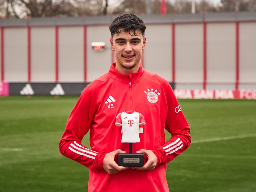 Aleksandar Pavlović ist FC Bayern Spieler des Monats Februar 2024