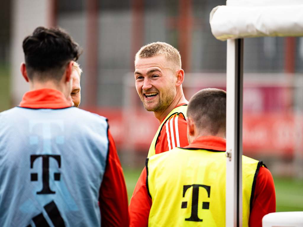 FC Bayern open training at Säbener Straße