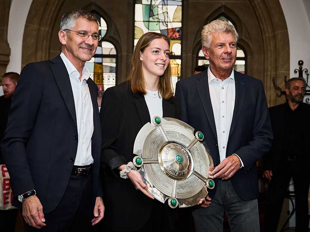 FC Bayern Frauen, goldenes Buch