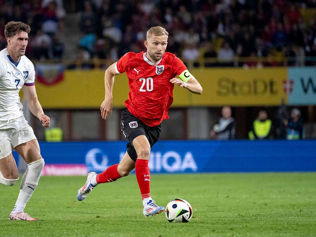 Konrad Laimer hat am Dienstagabend mit der österreichischen Nationalmannschaft einen 2:1 (2:1)-Erfolg gegen Serbien gefeiert.