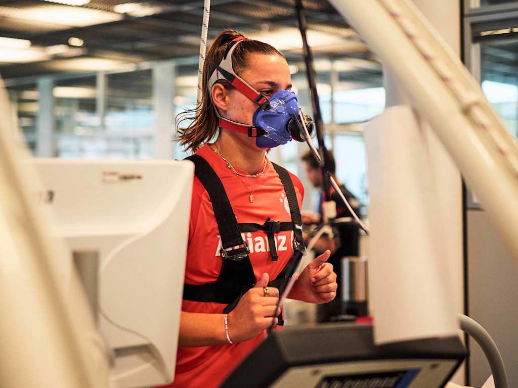 FC Bayern Frauen Lena Oberdorf
